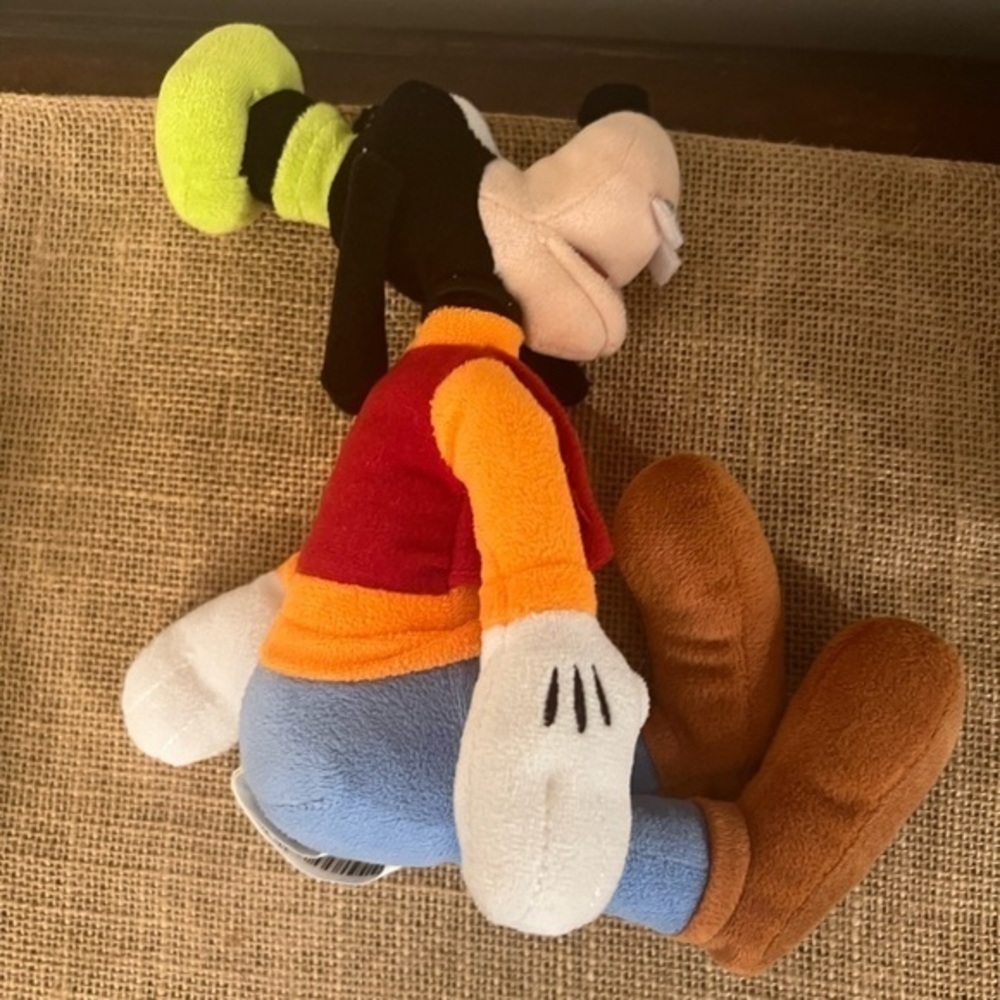 Disney stuffed animals. The lion king Mufasa. Goofy. - Picture 4 of 7
